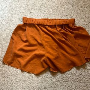 Stretchy flowy shorts